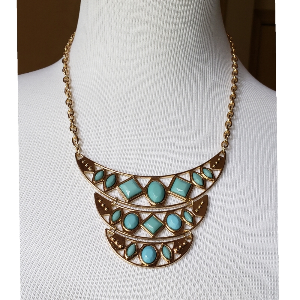 NECKLACE--Faux Turquoise/Gold